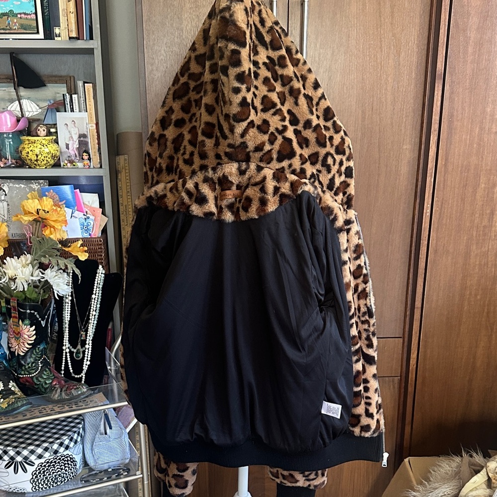 Leopard Print Jacket - image 4